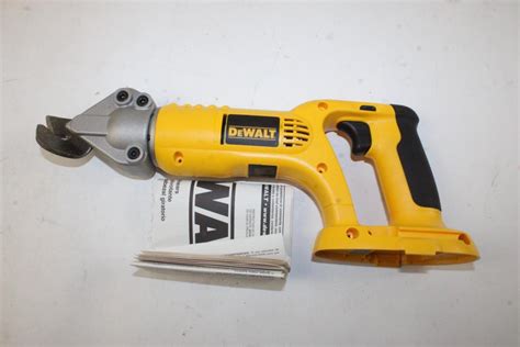 Dewalt 18v Cordless 18 Gaugs Swivel Head And Shear ( Tool Only ...