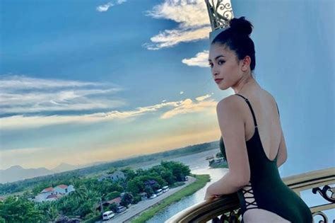 Hoa hậu Trần Tiểu Vy khoe ảnh bikini nóng bỏng Tạp chí Một Thế Giới