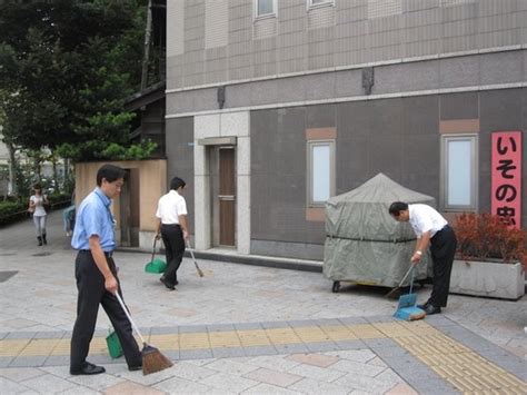 Clean Japan Appreciate Cleanliness Trash Shinkansen