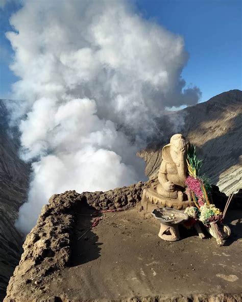 Ganesha Altar at the Edge of Mt. Bromo Crater - WordZz