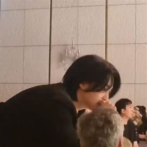 Suga At His Brothers Wedding 🍃 Rapero Yg Fotos Tipo Polaroid