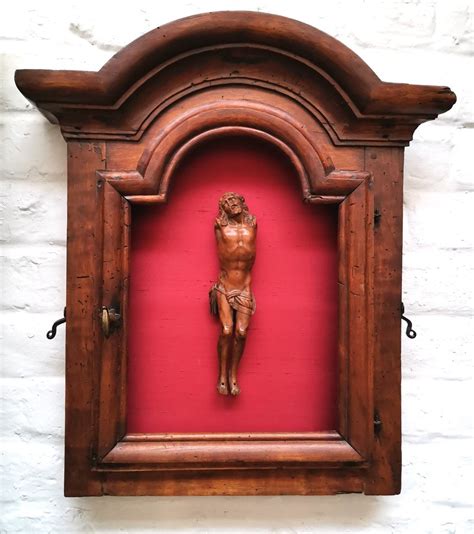 Proantic Crucifix En Bois Sculpt Dans Un Encadrement