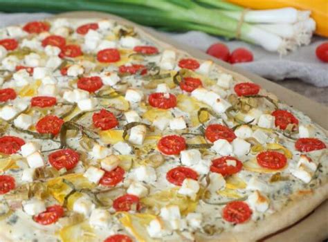 Vegetarischer Flammkuchen Mit Feta