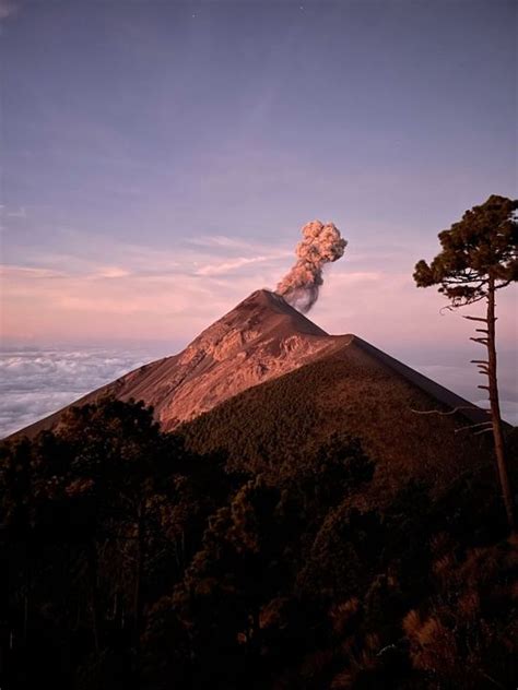 Guatemala Tierra De Volcanes In Guatemala City Guatemala