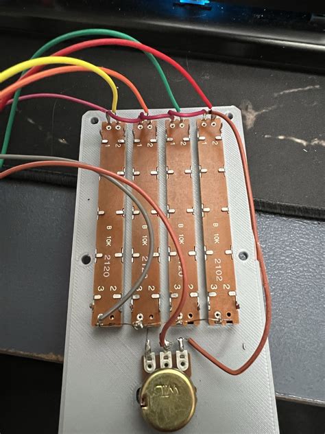analog - Arduino - Multiple values changing when only one analogue