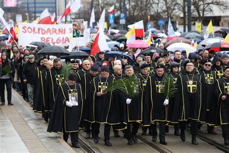 Narodowy Marsz Papieski Na Zdj Ciach Zobacz Jak Wygl Da Marsz W