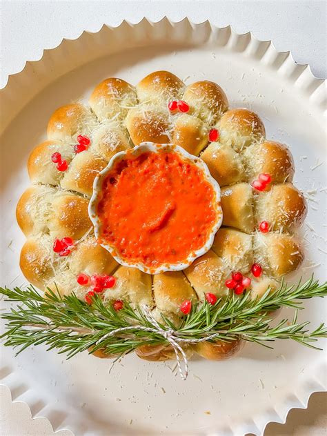 Holiday Cheesy Pull Apart Bread Wreath Perfect For Parties