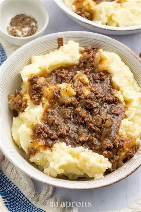 Ground Beef And Gravy Over Mashed Potatoes Beef Gravy Recipes