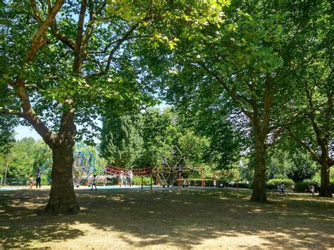 Finsbury Park Playground Harringay London N4 1ee Uk