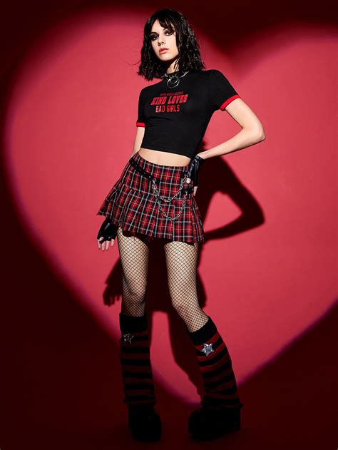 Romwe Punk Slogan Graphic Contrast Binding Crop Tee Shein Uk