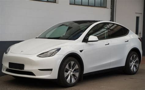 Tesla Model Y 4х4 Фейс Гаранция в Автомобили и джипове в гр София