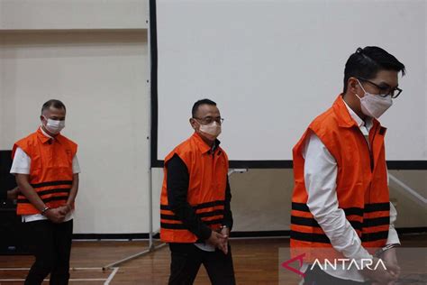 Kpk Tahan Koruptor Bansos Beras Antara News