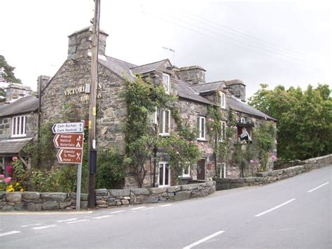 The Victoria Inn At Llanbedr © Raymond Knapman Geograph Britain And