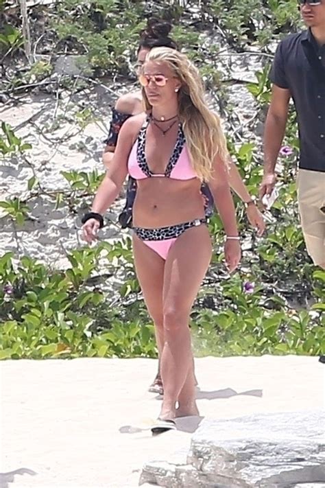 Britney Spears Sexy Bikini Hot Celebs Home