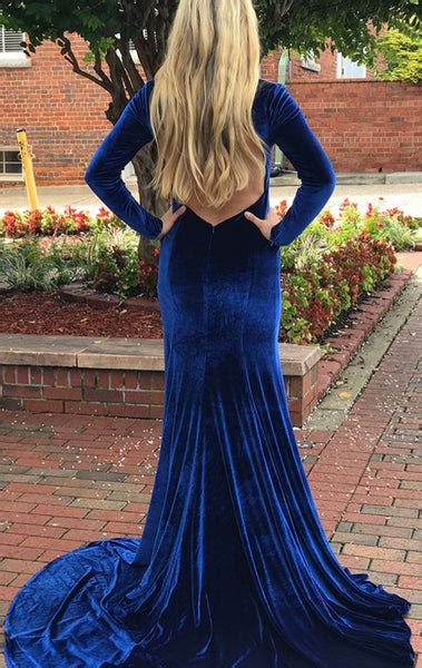 Macloth Mermaid Long Sleeves Velvet Royal Blue Prom Dress V Neck Forma