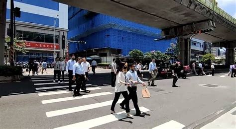 147校設行人綠燈早開 北市府拚年底完成900處路口 生活 自由時報電子報