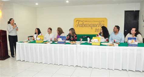 Recibe Presidenta Del Dif Tabasco Donativo De La Asociaci N Civil