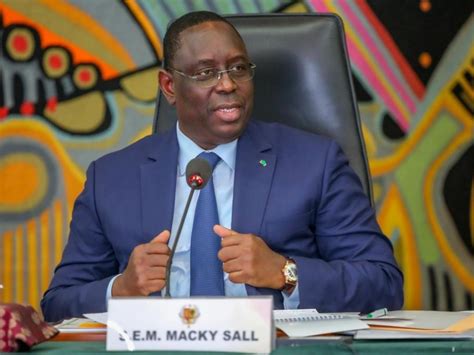 MACKY SALL CONVOQUE LES ACTEURS POLITIQUES POUR FIXER LA DATE DE L