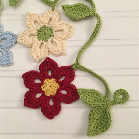 Crochet Flower Garland Pattern Free Crocheted Vine Worldly Hobbies