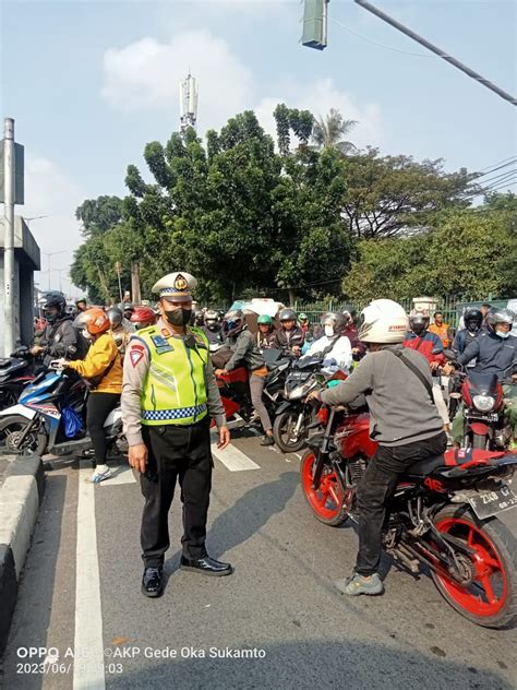 Tmc Polda Metro Jaya On Twitter Imbas Luapan Kali Induk Kramat