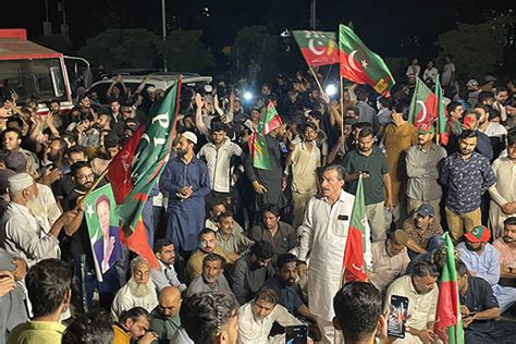 PTI Protests against Rumors of Imran Khan’s Arrest – Newsweek Pakistan