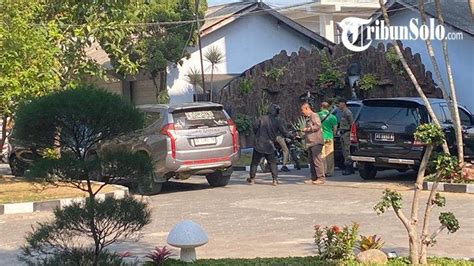 SOSOK Pria Bawa Katana Ke Kantor Bupati Sukoharjo Diduga Depresi