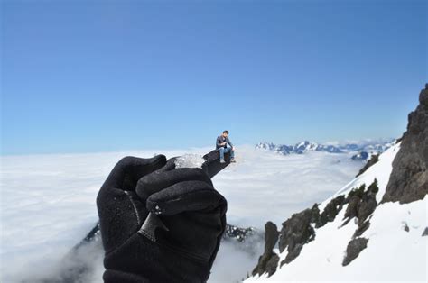 An unexpected visitor at fillatre funeral home stunned the guests 22