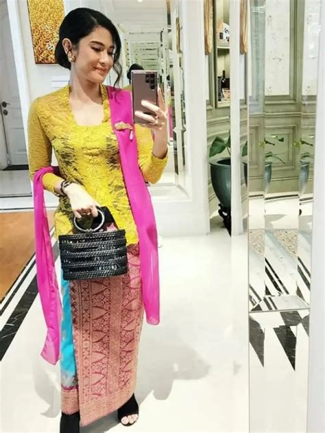 Inspirasi Padu Padan Kebaya Dan Kain Songket Yang Cocok Untuk Acara