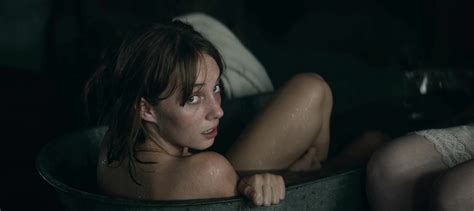 Maya Hawke Nude Pics Scenes And Leaked Porn Tubezzz Porn Photos