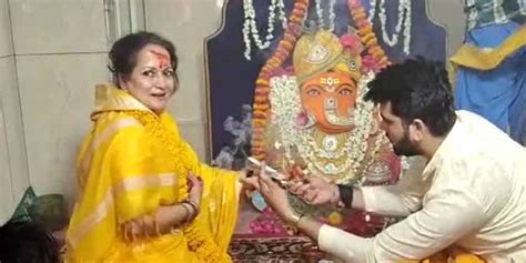 Film Actress Himani Shivpuri Reached Ujjain उज्जैन पहुंची फिल्म अभिनेत्री हिमानी शिवपुरी किए