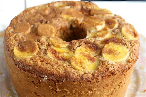 Bolo de banana aveia fácil é só misturar todos os ingredientes e