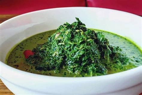 Resep Daun Ubi Tumbuk Khas Mandailing Yang Nikmat