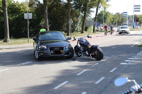 Motorrijder Gewond Na Aanrijding Met Auto Op Kruispunt Oozo Nl