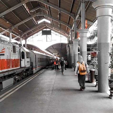 Kereta Galleri Stasiun Kereta Surabaya Terbaru