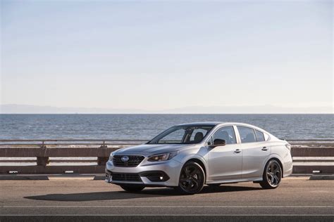 2021 Subaru Legacy Vs 2020 Toyota Camry Hybrid CarGurus