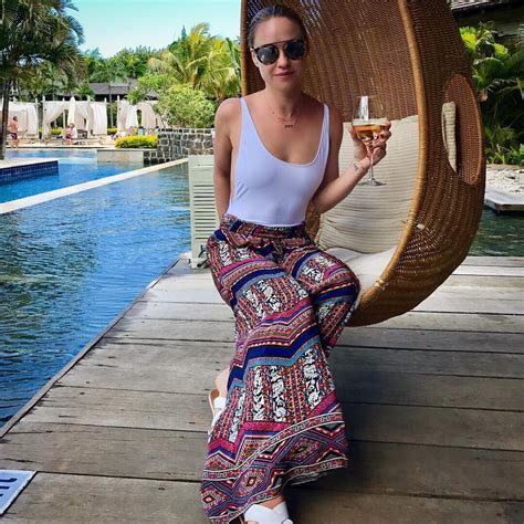 Celeb Becca Tobin Nude Photo The Fappening Leaked Photos