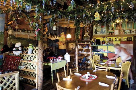 Rustic Barn Restaurant Southern Cooking In An Unusual Atmosphere