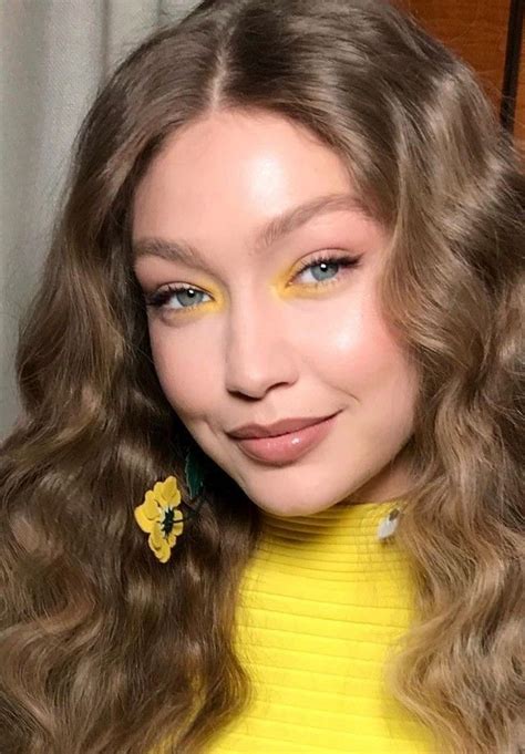 Gigi Hadid Yellow Makeup Yellow Eye Makeup Yellow Eyeshadow