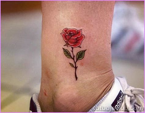 Tatuajes De Rosas En La Mano Tatuajeclub