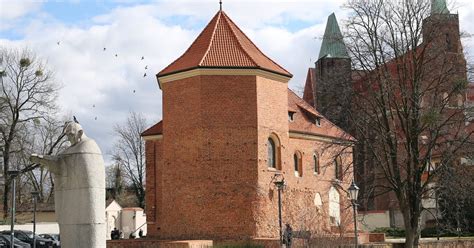 56 lat temu we Wrocławiu odsłonięto pomnik papieża Biskupi byli przec