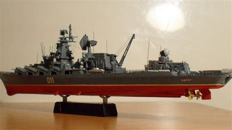 Trumpeter 05720 Russian Navy Slava Class Cruiser Moskva Plastic Scale