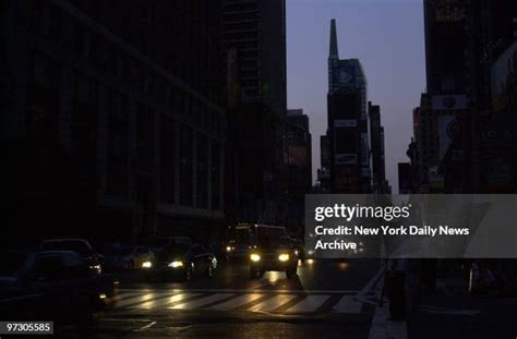 New York Blackout 2003 Photos And Premium High Res Pictures Getty Images