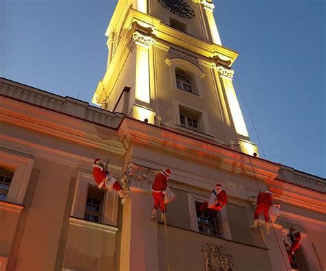 Z Ratusza w Lesznie znów zjadą Mikołaje W niedzielę Ekstremalne