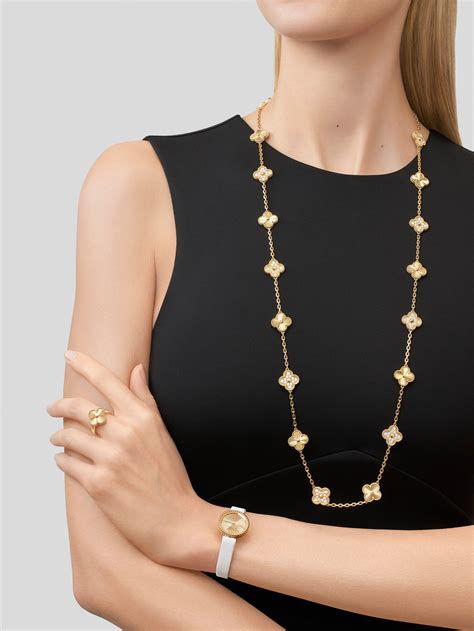Affordable Quality Van Cleef and Arpels 5 Motif Vintage Alhambra ...