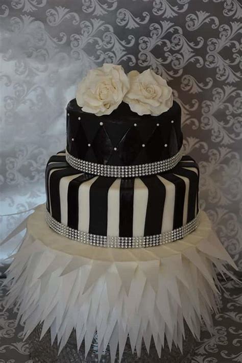 Black And White Cake Decorated Cake By Kellie123 Cakesdecor