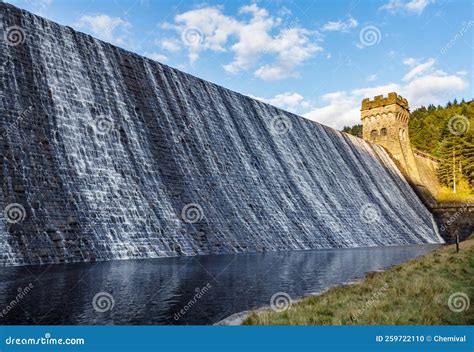 Derwent Dam Overflowing in Peak District Stock Photo - Image of ...