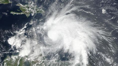 El Huracán Matthew Prosigue Su Ruta Hacia Jamaica