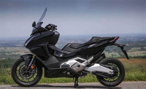 Penasaran Dengan Sepeda Motor Honda Terbaru Tercanggih? Ini Dia Daftarnya!