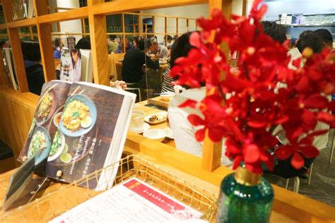 【善導寺美食】雙月食品社 濟南店｜遵循古法、細火慢熬、好喝到舔碗～值得妳一滴不剩的湯品「療癒湯品」 💕小美很愛嚐💕