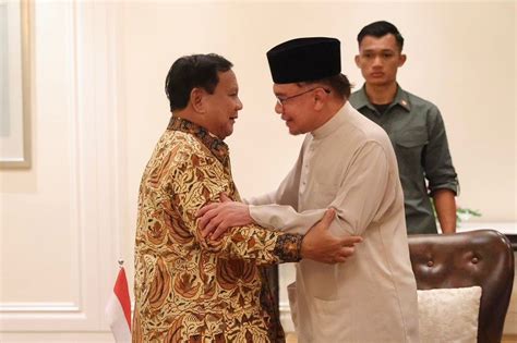 Menhan Prabowo Bahas Isu Bilateral Dan Kawasan Bersama PM Malaysia